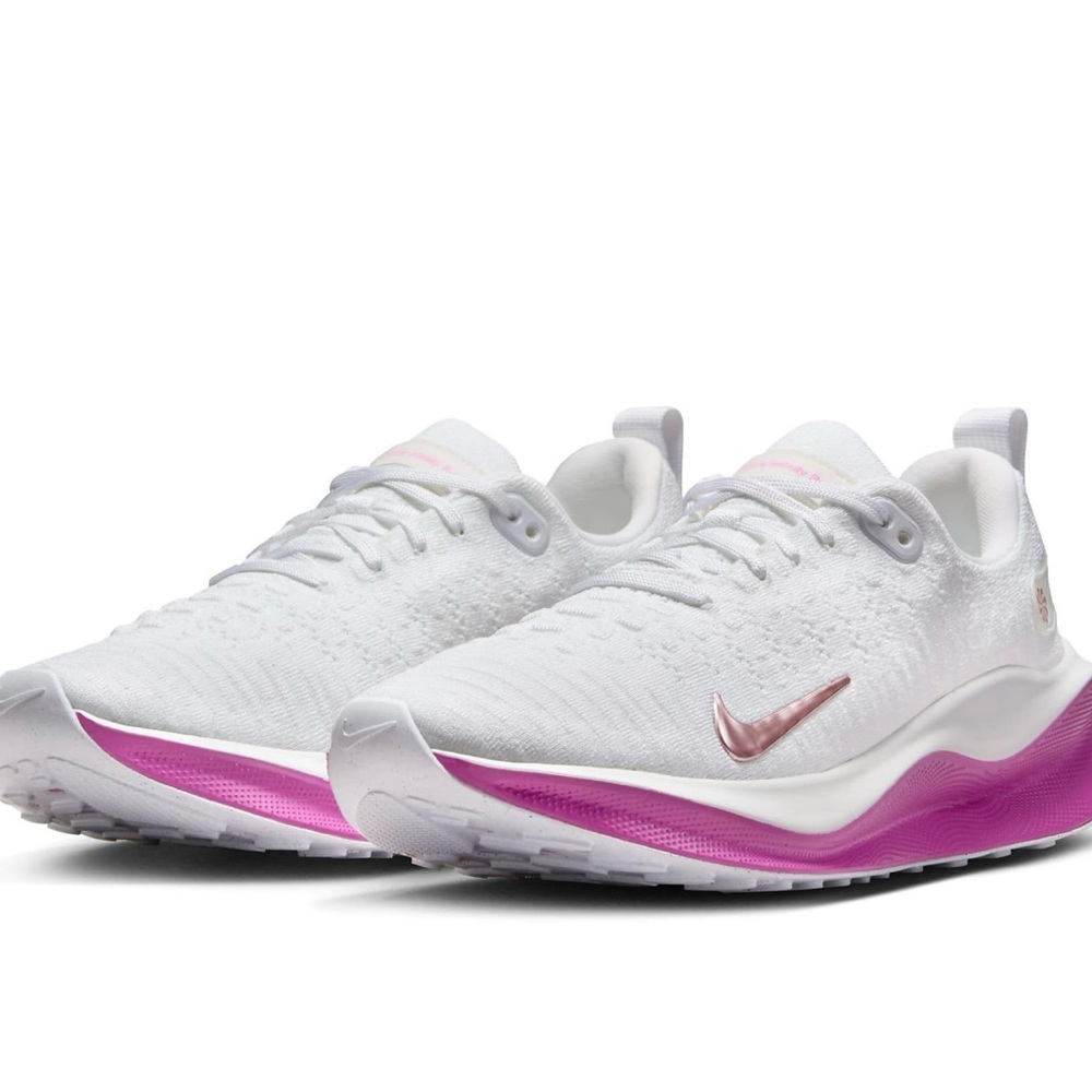 Nike White and Pink Athletic Shoes with Gradient Midsole